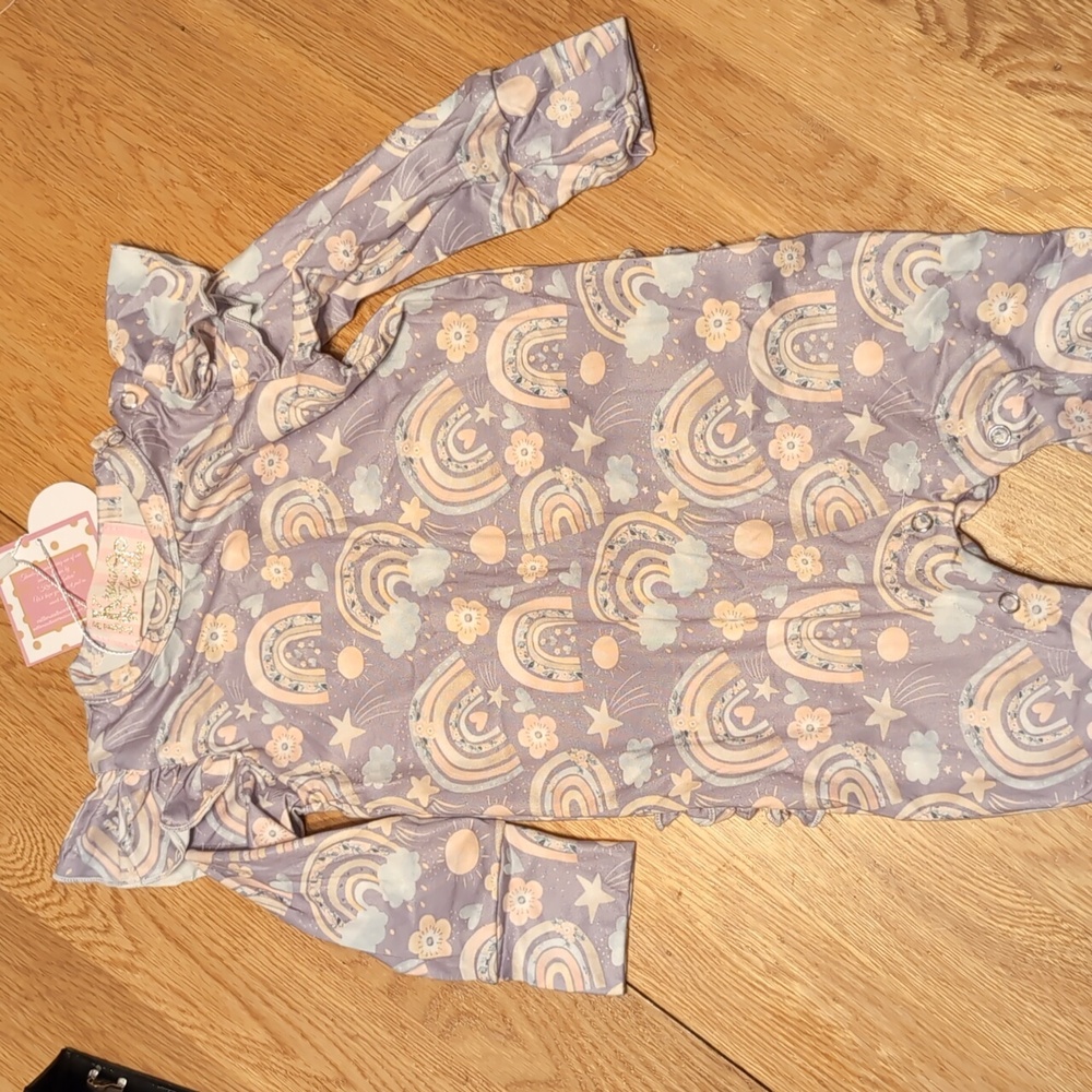 Kryssi kouture light purple with rainbows sleeper new with tags 6-12 months